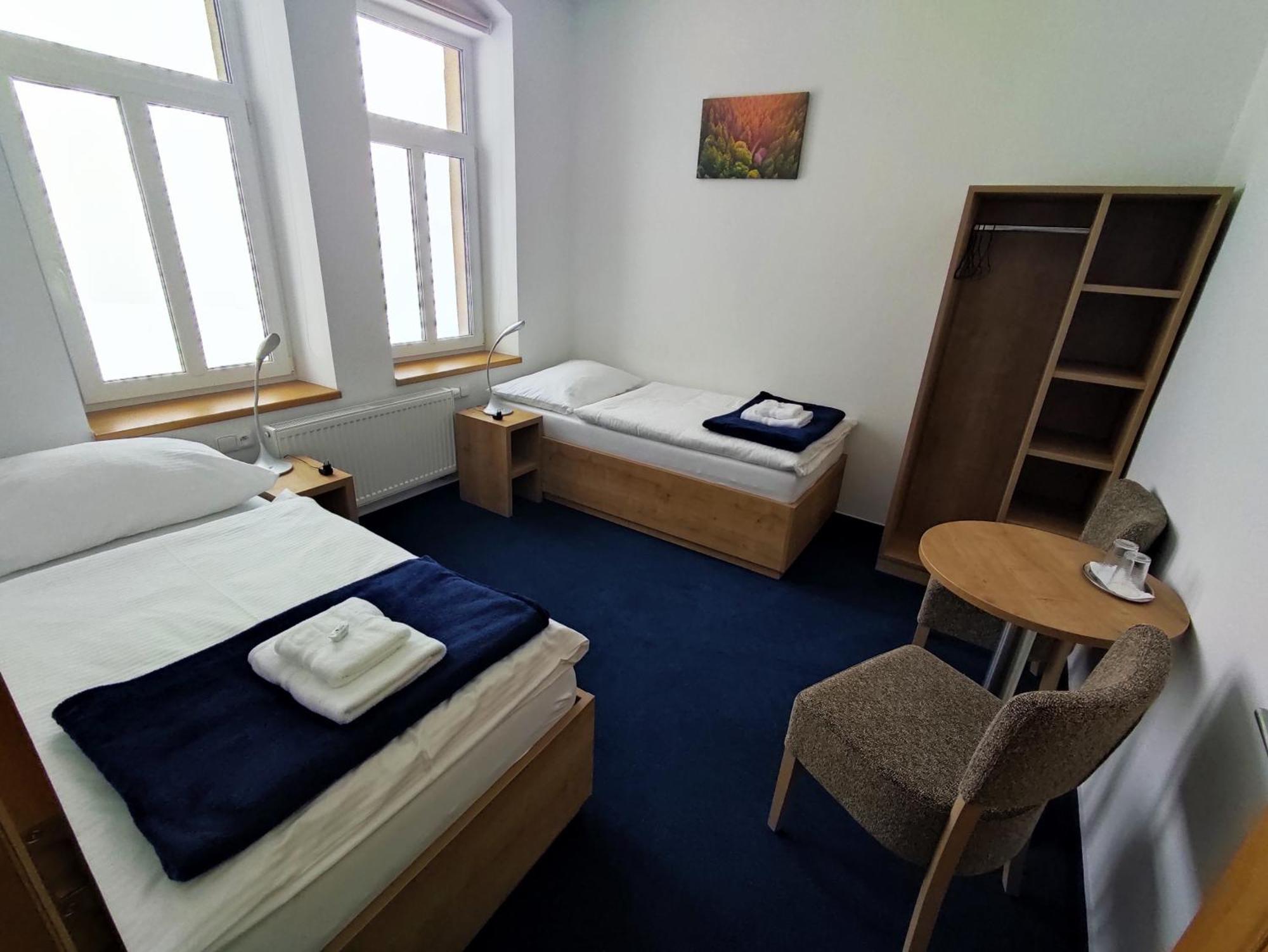 Hotel Poutni Dum กราลิกี ภายนอก รูปภาพ
