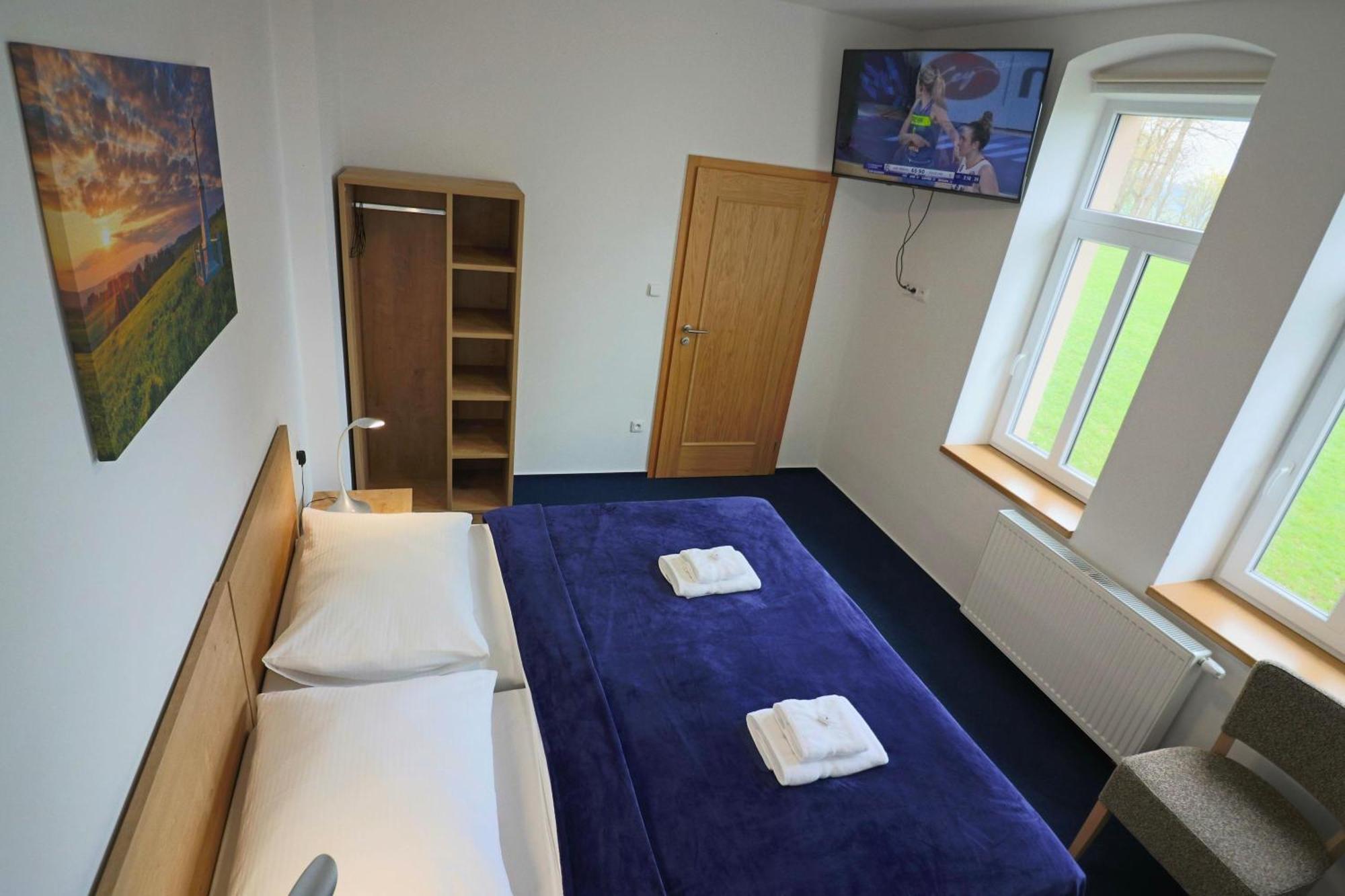 Hotel Poutni Dum กราลิกี ภายนอก รูปภาพ